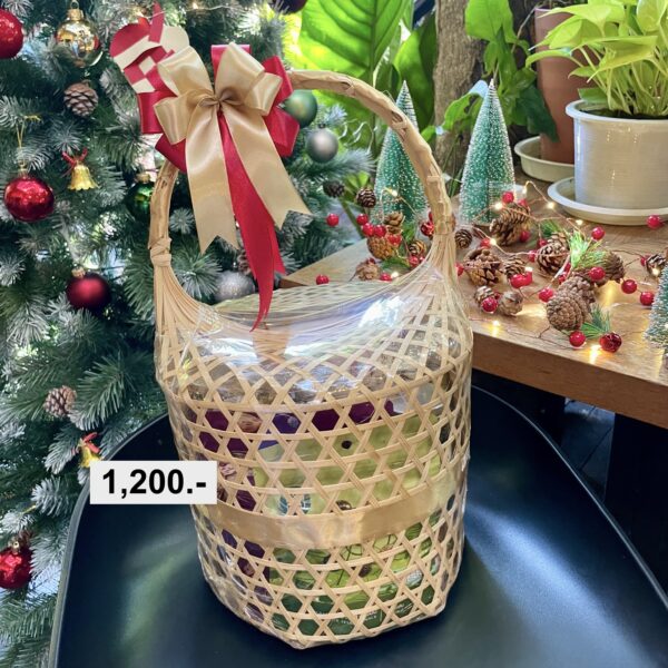 เซตของขวัญปีใหม่ (ตะกร้าสานชะลอมหูหิ้ว ขนาด 9 นิ้วx 9นิ้ว)